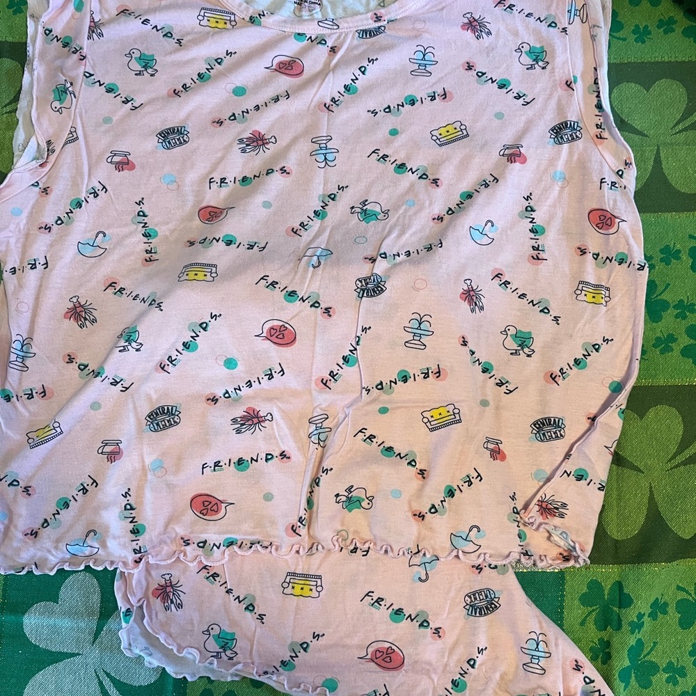 Friends pjs short set